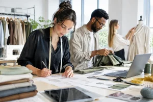 Zukunftskompetenzen für moderne Modeproduktion